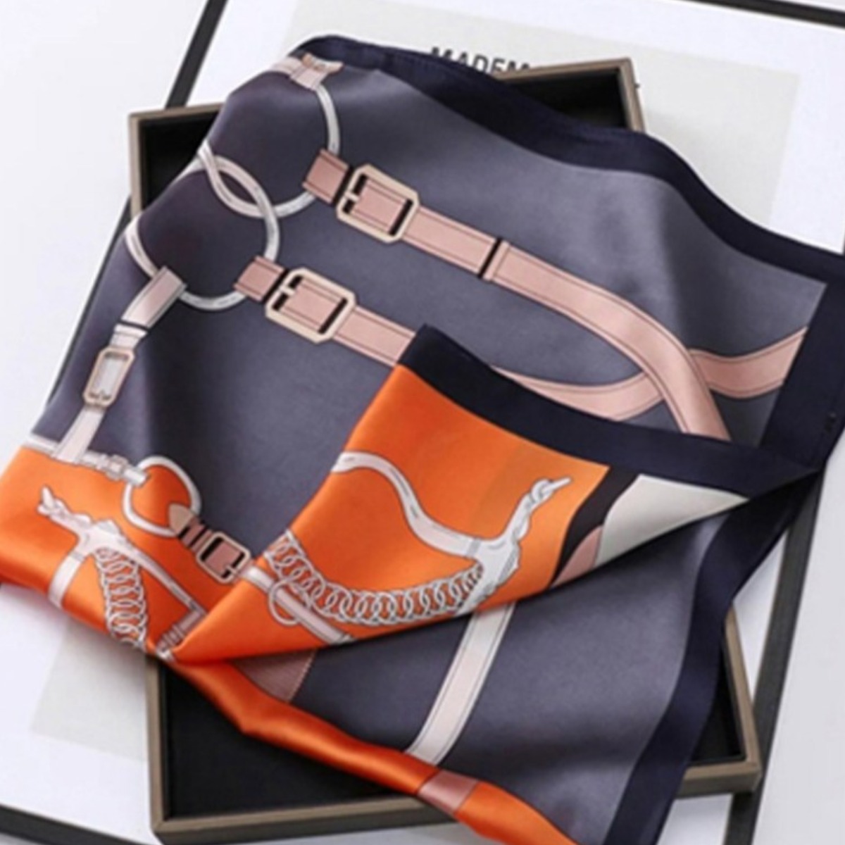 봄가을 고급실크스카프 70*70/머플러 여행용품 모도리/사각실크스카프 1,800원