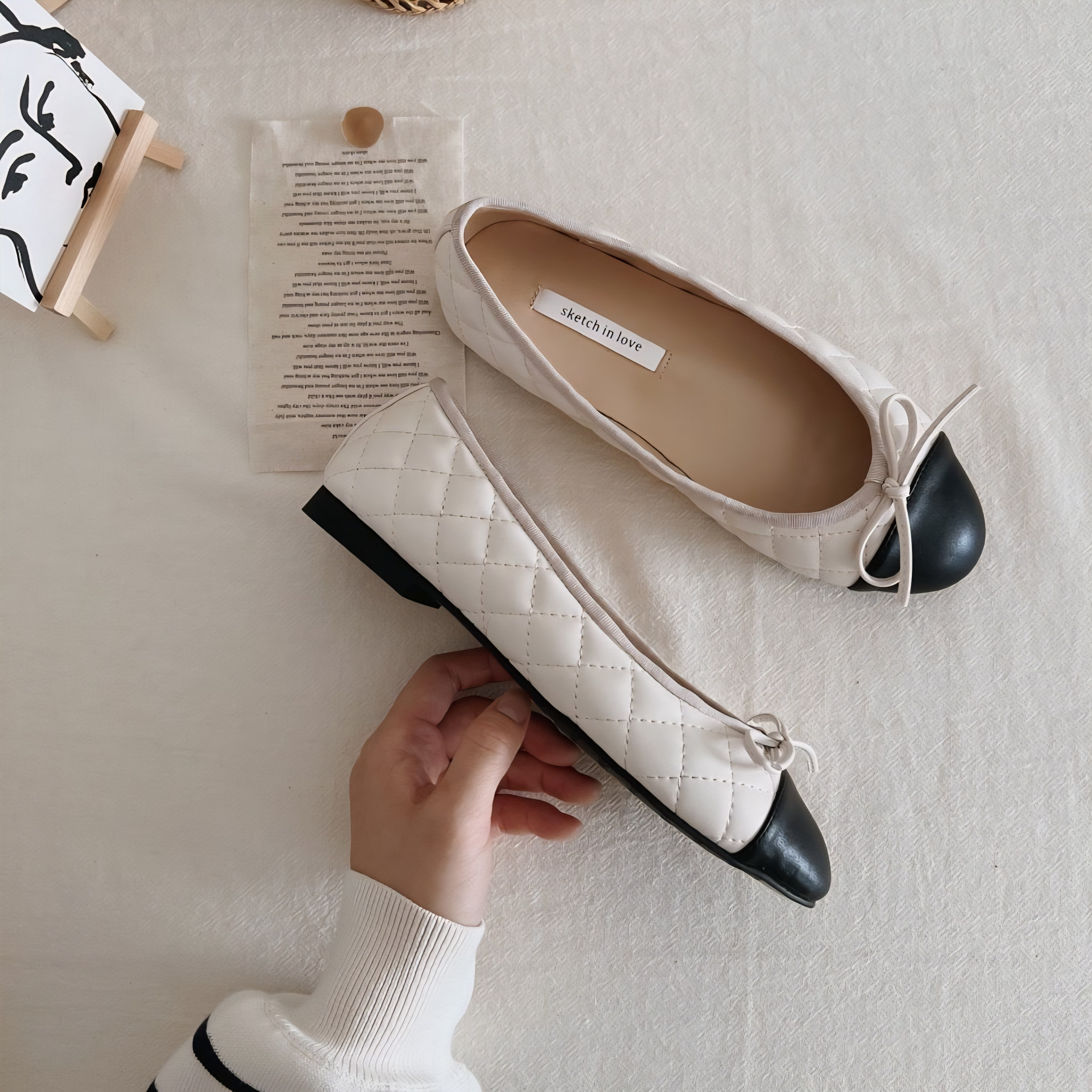 블랑쉬엘 26봄신상 퀼팅리본 플랫슈즈 1cm 라운드토 3중쿠션 발볼편한 여성단화 47,000원