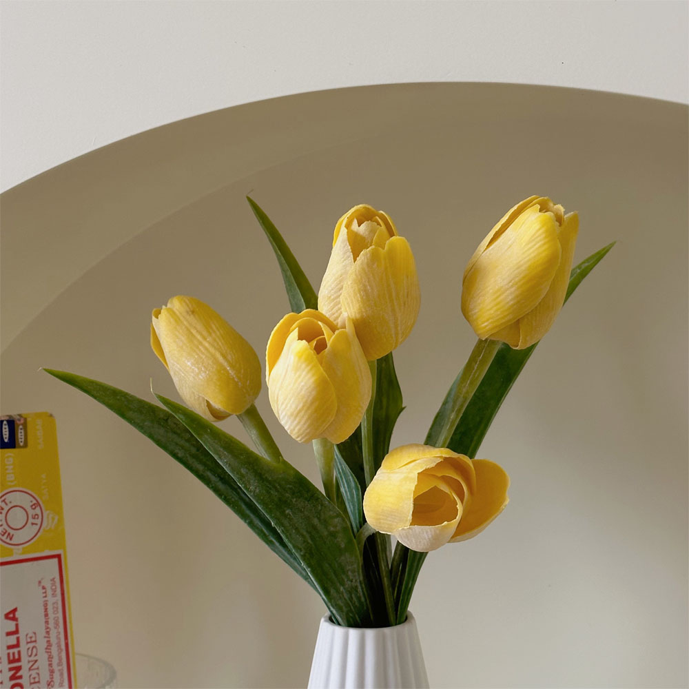스위티 튤립 조화 5송이 묶음 촬영 소품 꽃다발 부케 9,800원