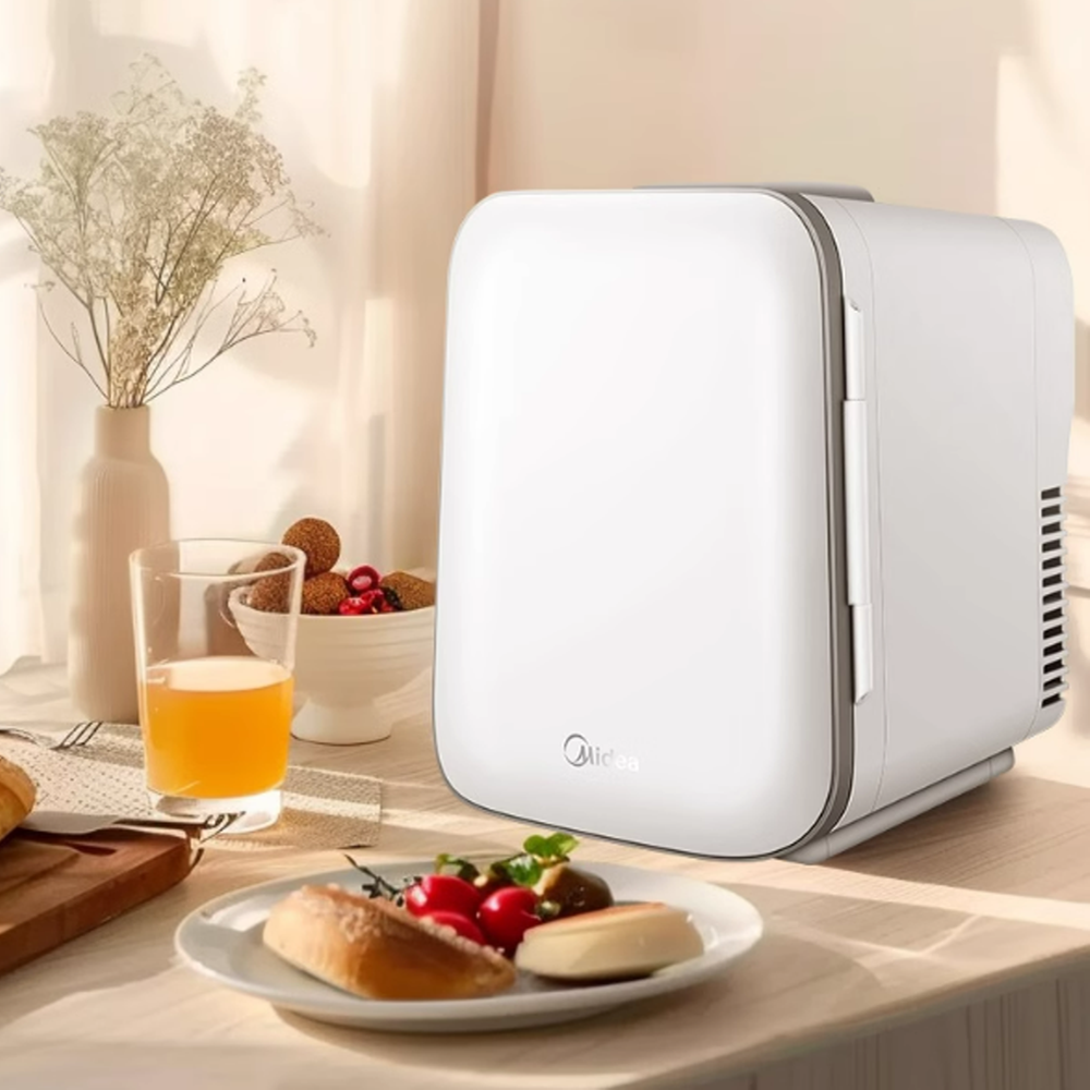 4리터 미니 냉장고 C-TYPE충전 원룸 차량용 휴대용 69,600원