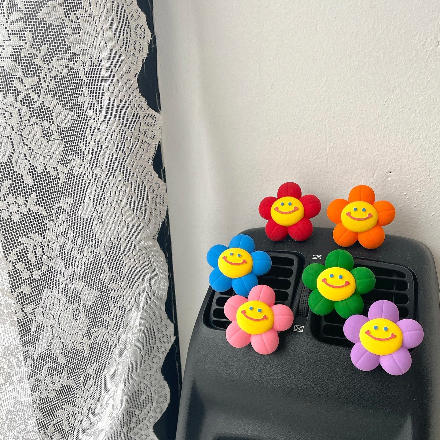 [안녕아띠] 스마일꽃 차량용 석고방향제 (5ml리필오일+클립2종+상자포장), 화이트자스민민트 15,000원