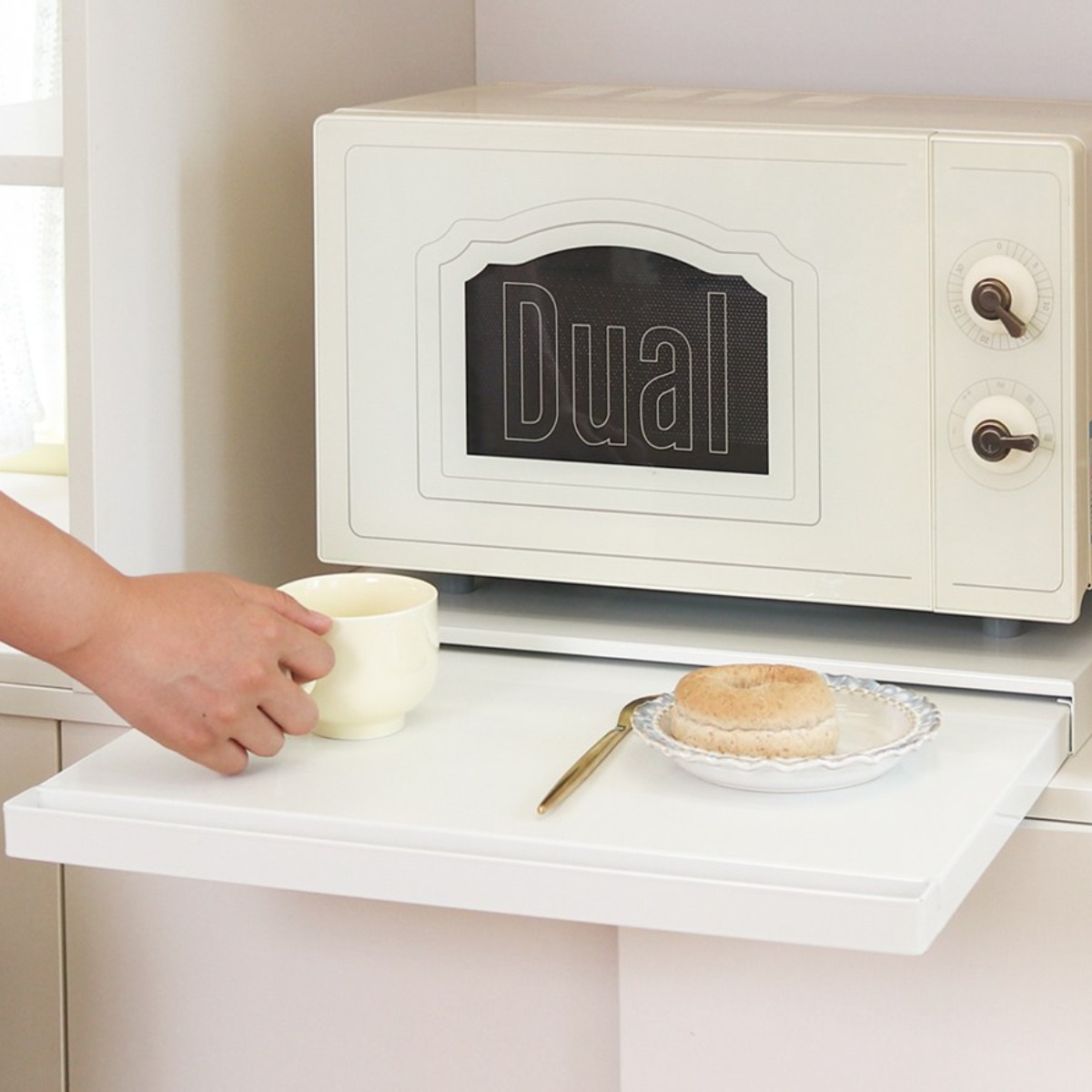 M컴퍼니 주방 간이 식탁 미니 전자레인지 받침대 밥상 테이블 에어프라이어 슬라이딩 트레이 밥솥 렌지 다이 광파오븐 정리대 선반 철제 부엌 렌지대 [FPTMFFL-5410203D0] 37,500원