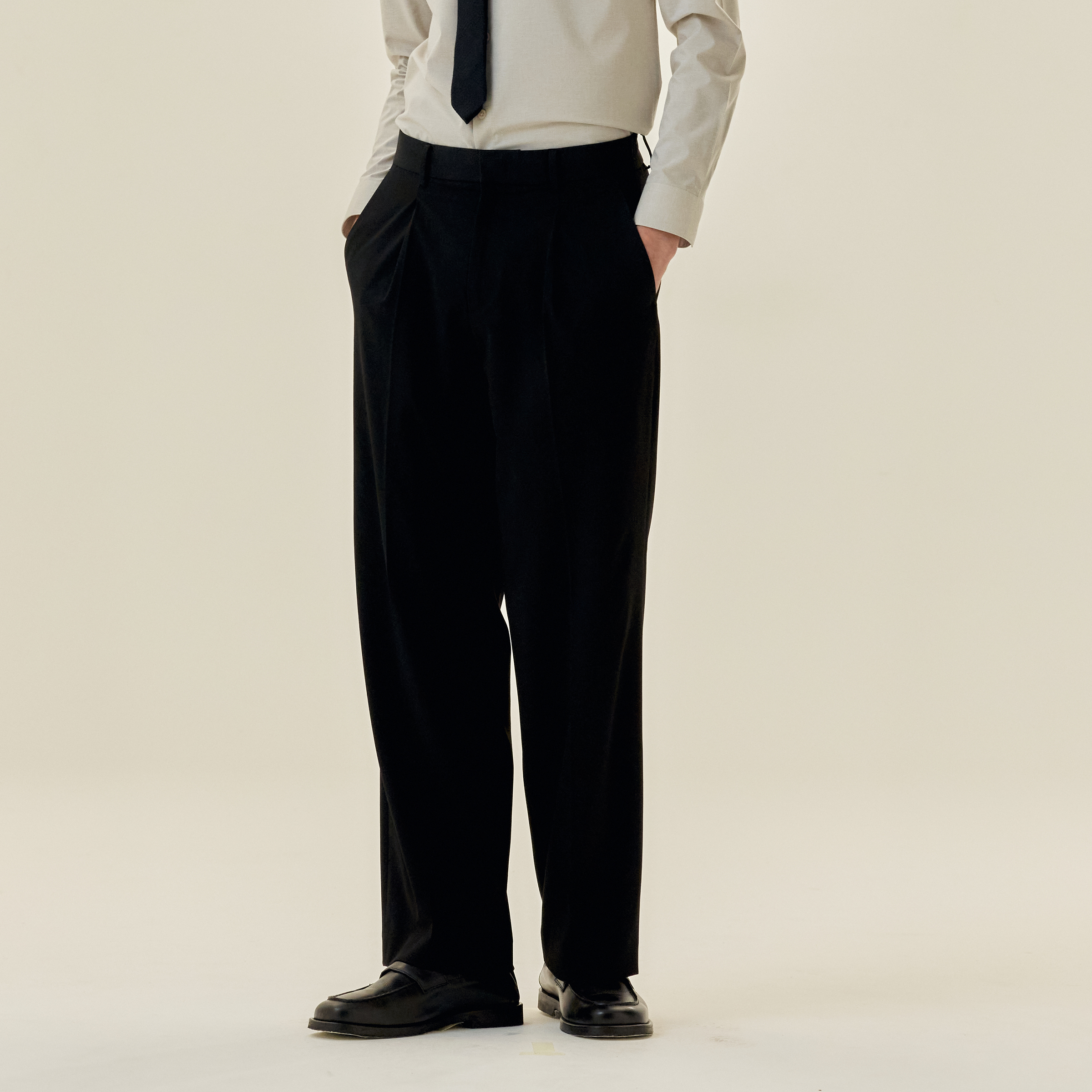 마인드브릿지 남성용 두굿 와이드 원턱 밴딩 슬랙스 MAPT01A4 35,910원