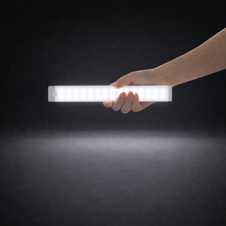 유앤아이 2배 밝기 무선 슬림 센서등 9,890원