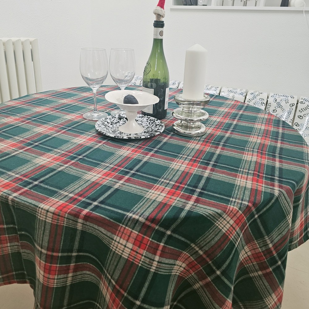모아무어 행복한 크리스마스 2인 4인 6인 테이블보, 2인(140x140cm), 그린, 1개 13,500원