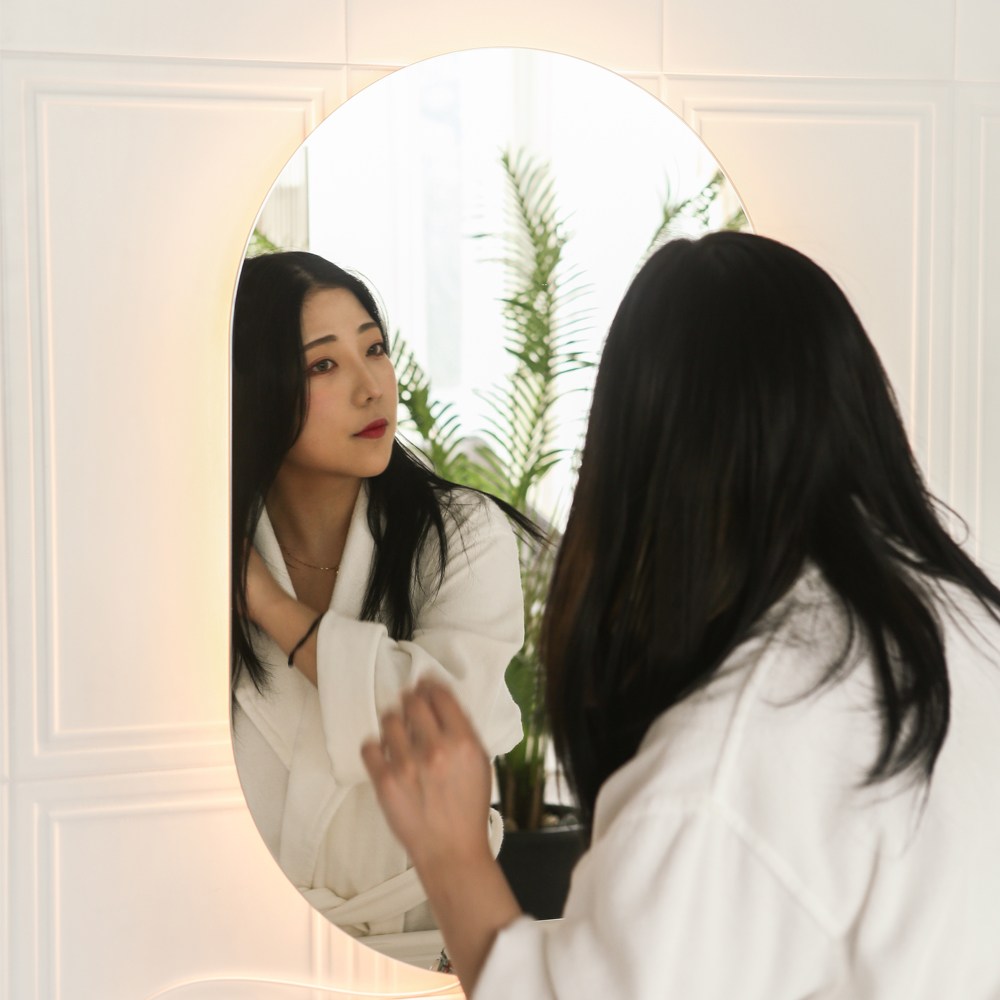 라헨느 프리미엄 LED 양타원(세로) 조명거울 간접조명 인테리어 욕실 화장실 카페 미용실 벽거울, 3색 조정 터치형 (주광색+주백색+전구색) 169,000원