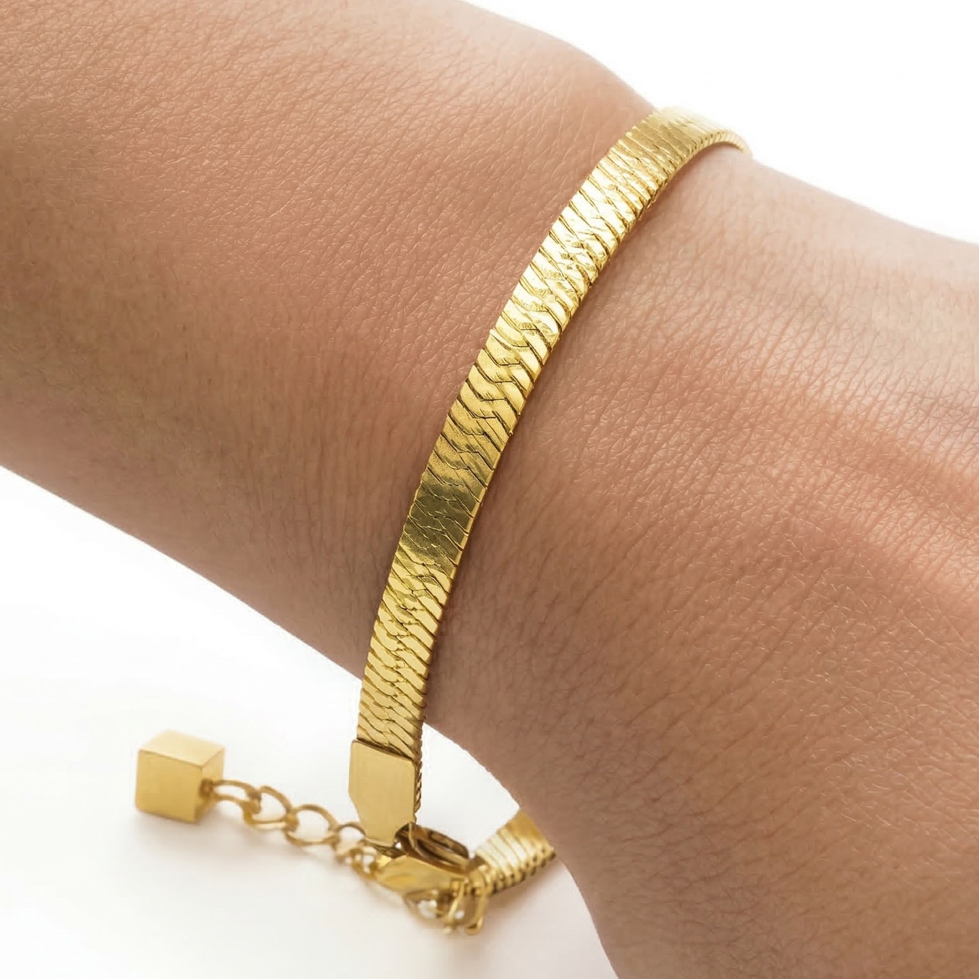 [18K 금도금] 미국 아마존 스테디셀러 르포렘 18K 골드도금 써지컬스틸 여성팔찌 레이어드 스네이크 헤링본 박스 줄 로프 체인 26,800원