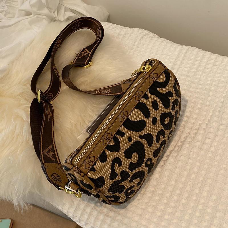 YUMDE 여성 미니 크로스백 레오파드 숄더백 29,800원