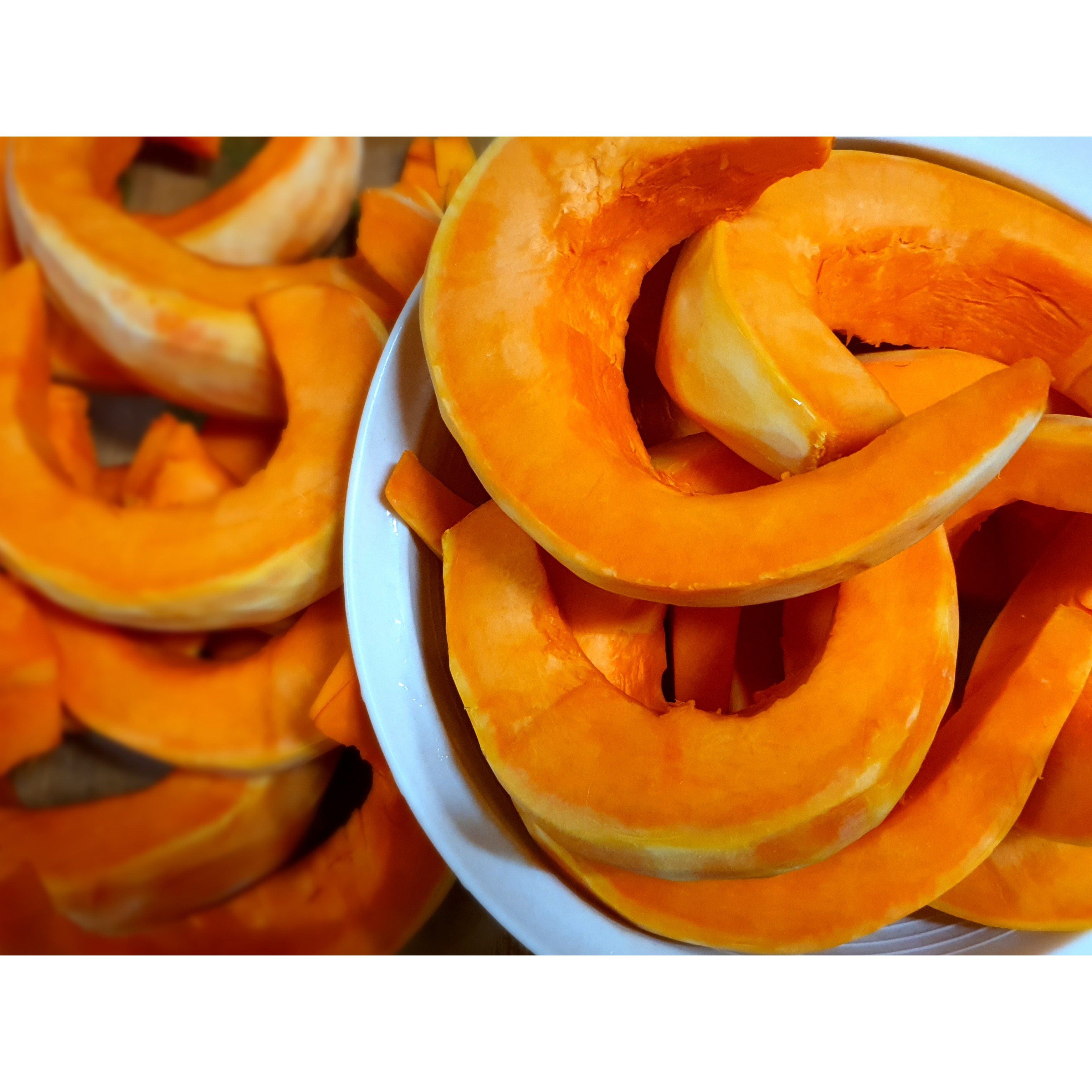 잘 손질한 늙은호박 슬라이스 호박채, 1개, 호박슬라이스 2kg 19,900원