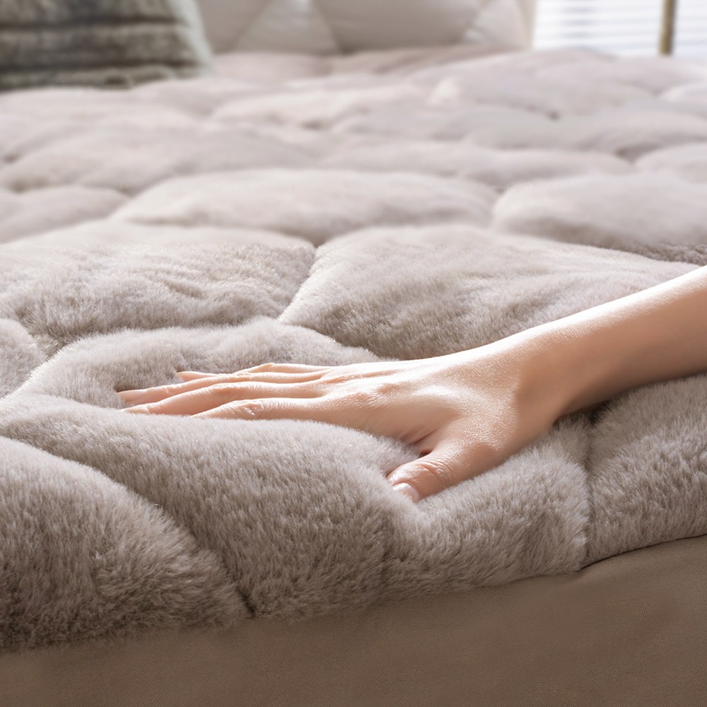 텍스스테드 육각형 토끼털 침대 매트리스커버 겨울용 48,410원