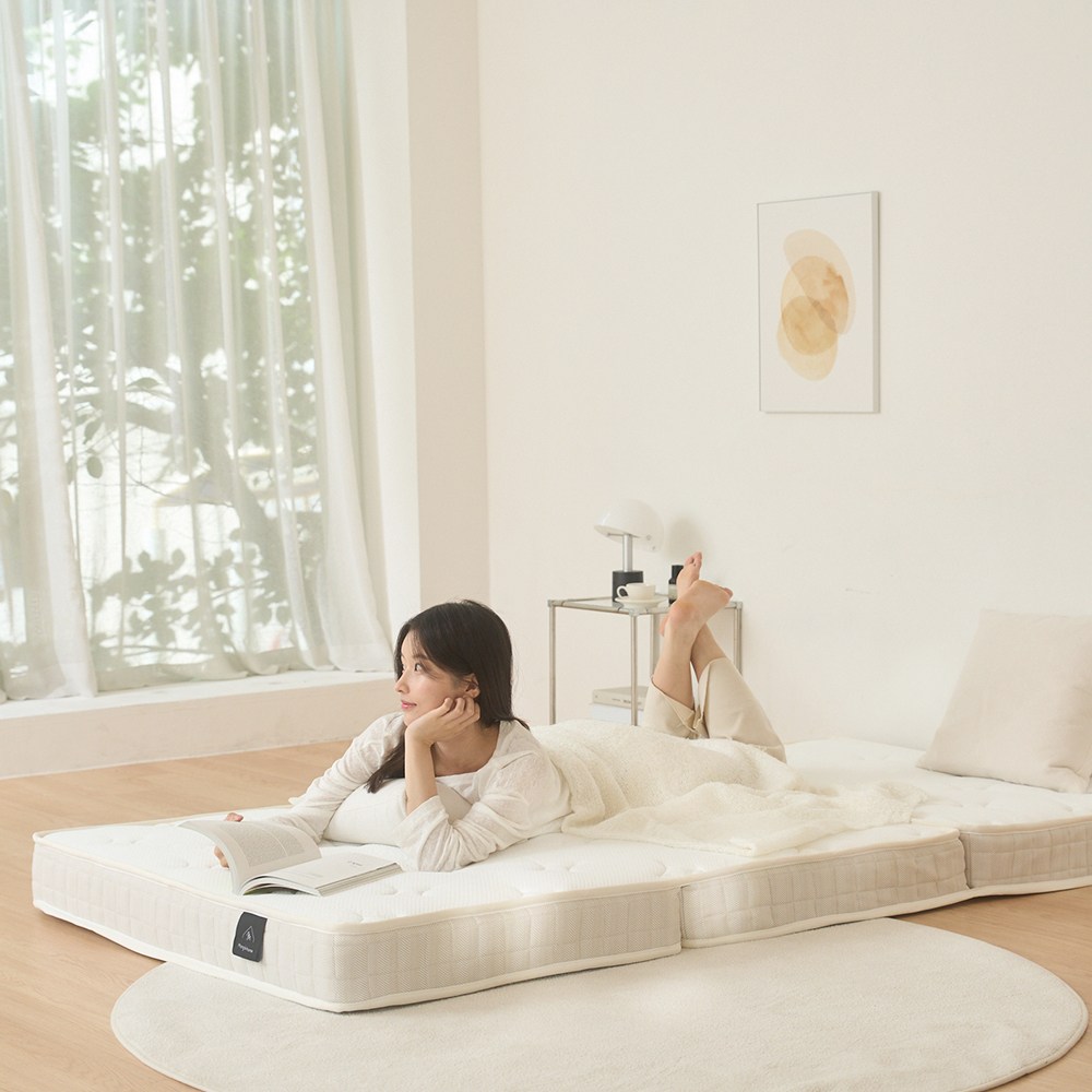 몽스홈 국내생산 3단 접이식 탄탄한 포켓 스프링 매트리스 13cm 수면매트 자취 접는 원룸 침대 매트리스 209,000원