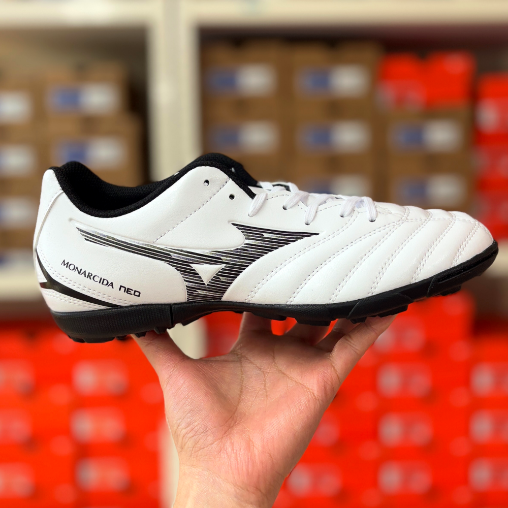 미즈노 발볼넓은 풋살화 모나르시다 네오 셀렉트 AS TF 108,900원