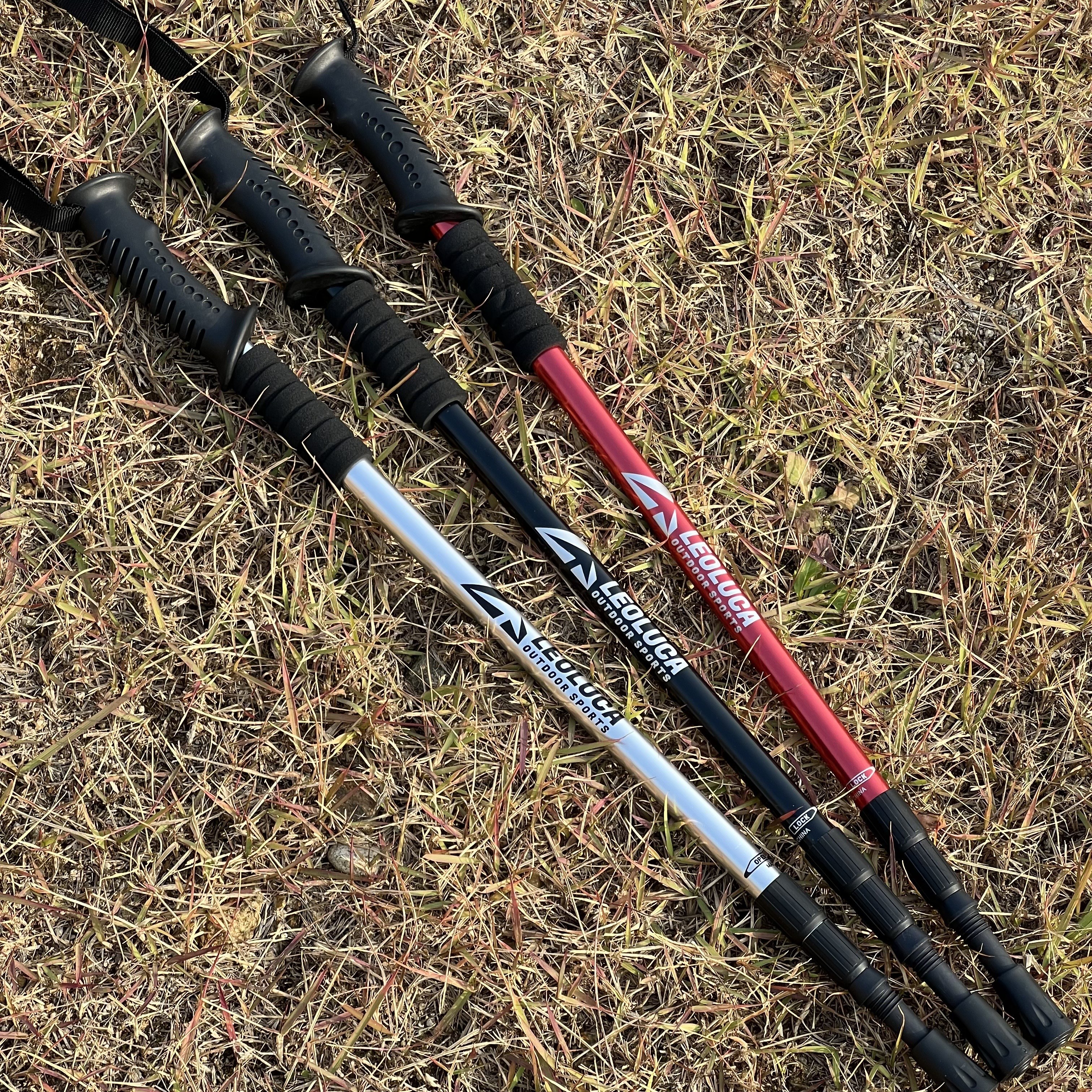 레오루카 3단 등산스틱 2개 1세트 트래킹 보조 지팡이 10,900원