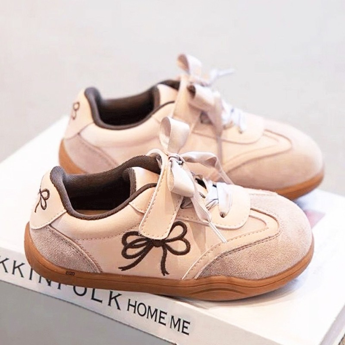 UPPERCUT 여아 운동화 벨크로 리본운동화 아동 독일군 스니커즈 메리제인 운동화 18,900원