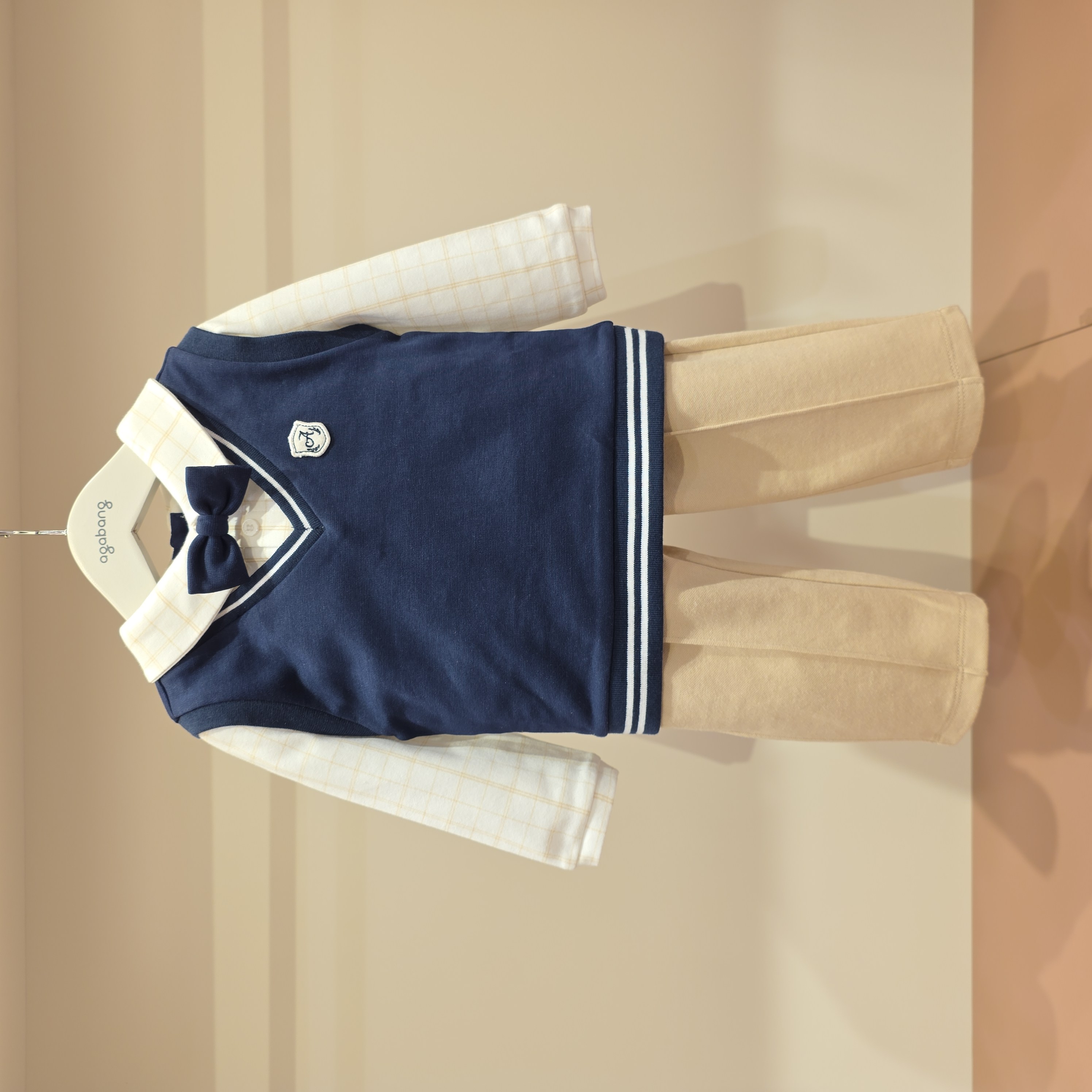 [아가방]강남점*특별한날 어울리는 클래식한 느낌에 조끼와  보타이로 포인트를 준 상하세트 65,550원