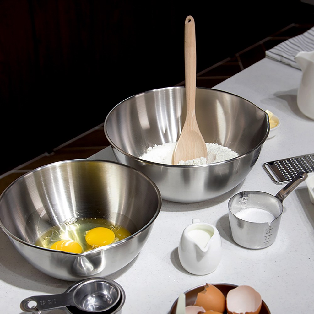 윤쓰공간 스텐 계량 믹싱볼 눈금표시 베이킹 프리미엄 다용도 믹싱볼 대 26cm 15,900원