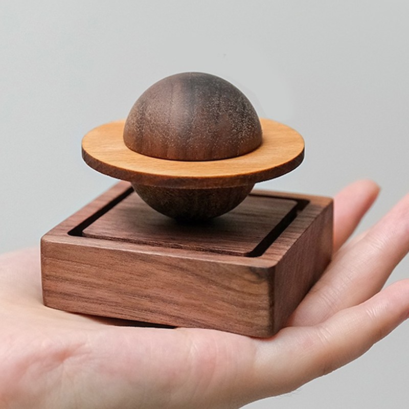 DQmall 토성모양 발향기 아로마오일 확산기 디퓨저 10,780원