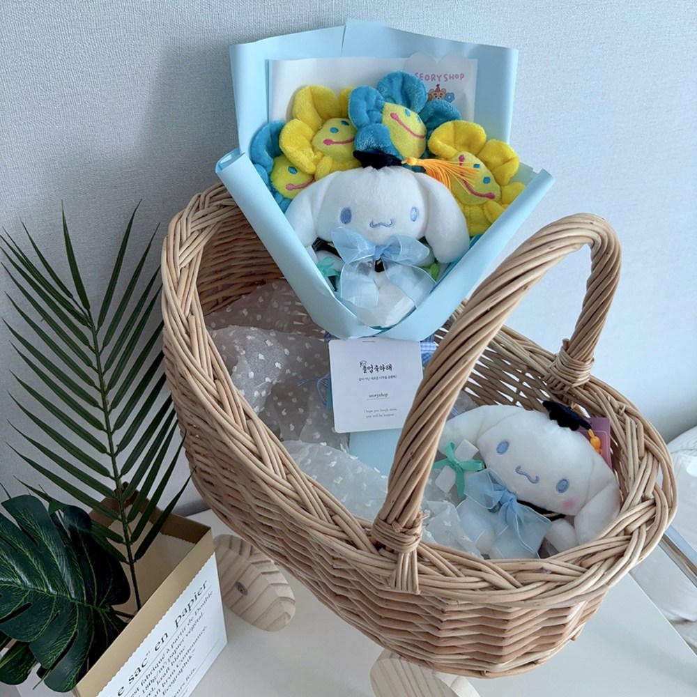 당일발송  산리오 뉴 학사모 가방고리 스마일꽃4송이 산리오 봉제인형 인형 애착인형 졸업선물 17,500원