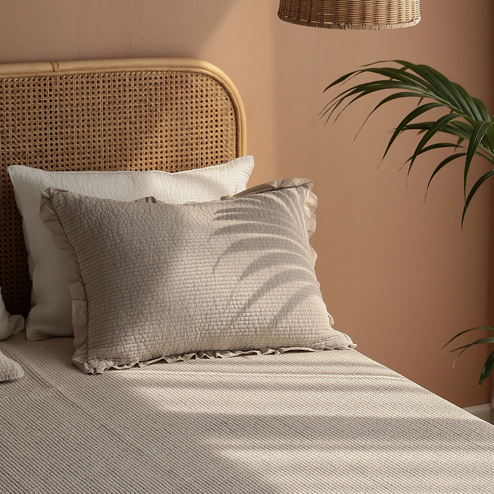 헬로우슬립 코튼 프릴 순면 피그먼트워싱 줄누빔 베개커버 12,000원