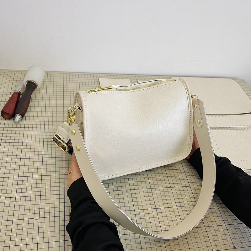 탑씨유 가죽공예 DIY 키트 가죽가방 만들기 패키지 직접 만드는 남여공용 크로스백 19,700원