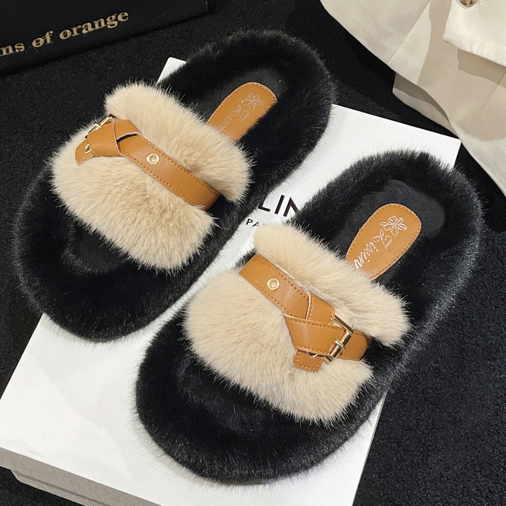 엘쏘 퍼 버클 스트랩 슬리퍼 11,370원