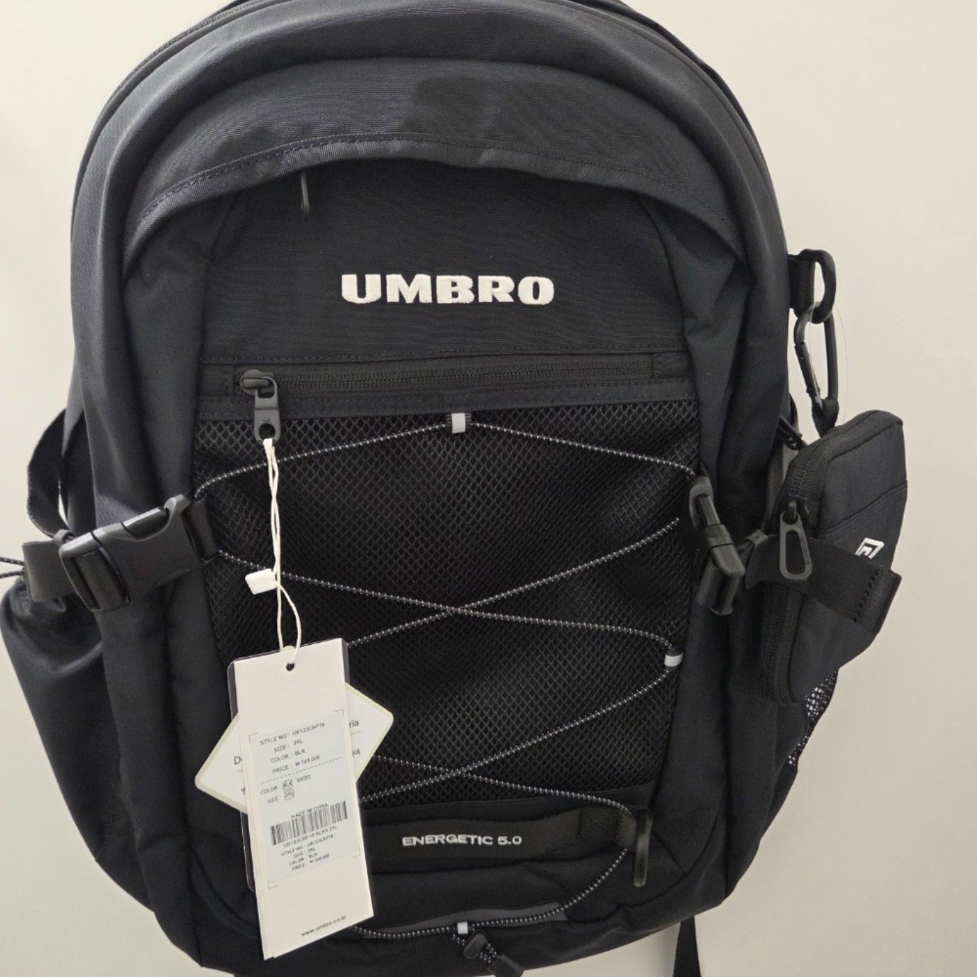 (국내백화점판) UMBRO 엄브로 26년 남녀공용 에너제틱 백팩 29L  크로스백 구성UR123CBP18 152,100원
