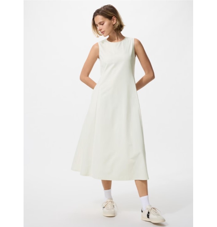 유니클로 울트라 원피스 스트레치에어리즘 민소매 482982 53,800원