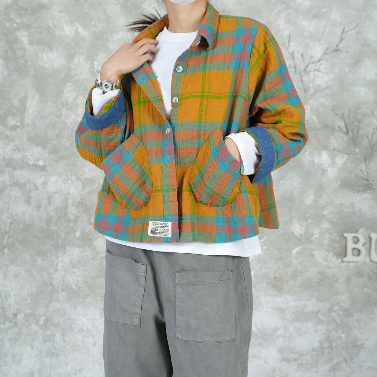 벅시루 여성 망또 체크 이중지 면 긴팔 봄가을 카라넥 크롭 여자 남방 72,300원