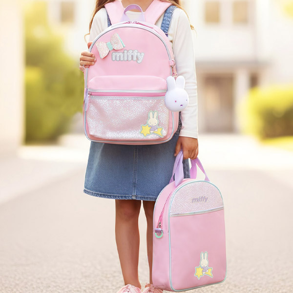 귀여운 미피 시크릿 경량 리본 책가방세트 펄 앞포켓 크로스 탈부착 보조가방 인형 거울키링 99,000원