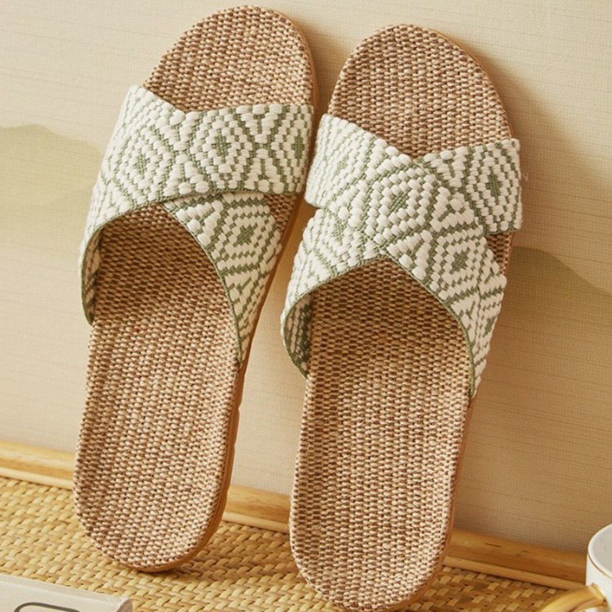 투헤븐 여름 필수 라탄 왕골 린넨 슬리퍼 / (크로스타입 4가지색상 ) 9,900원