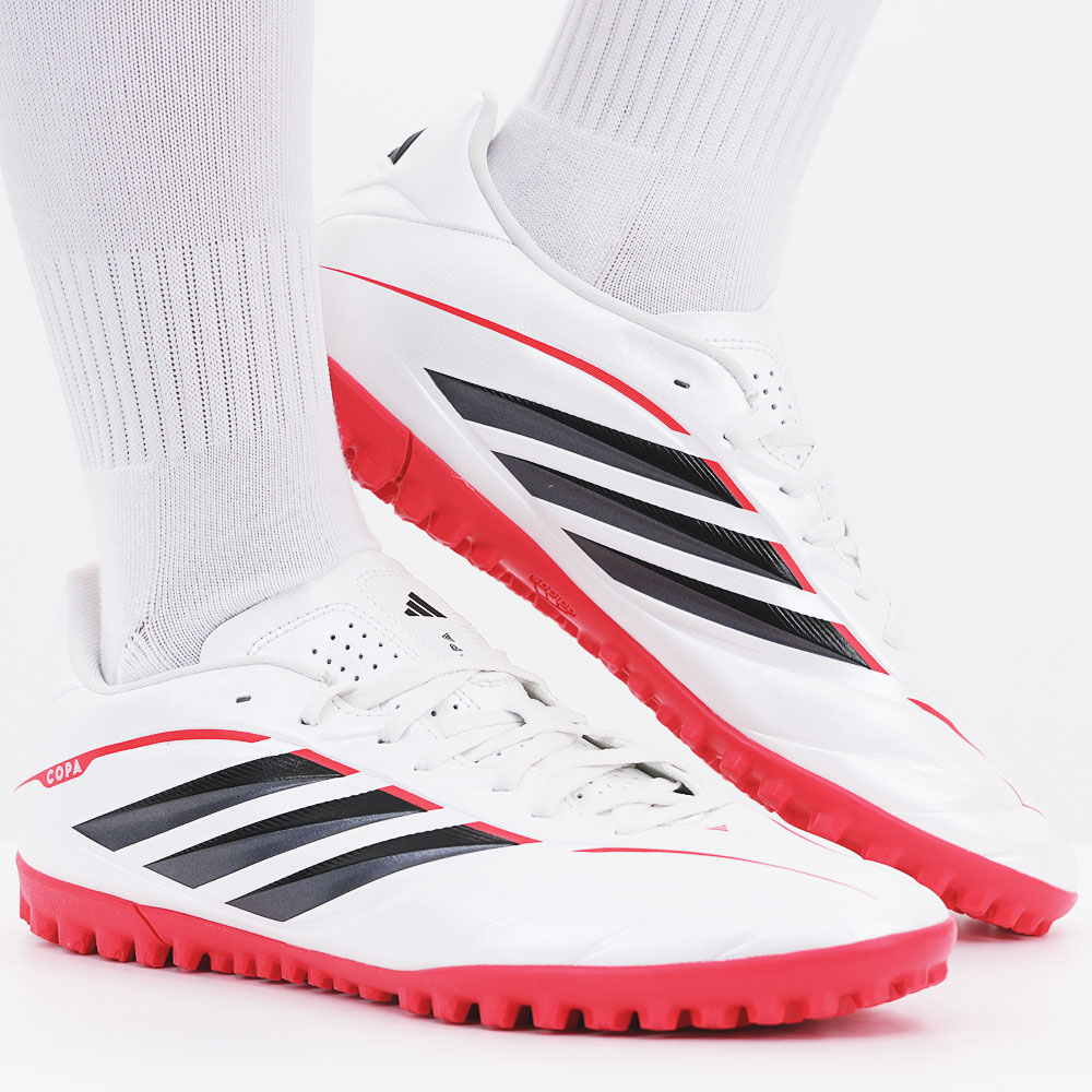 아디다스 남성 인조잔디용 축구화 접지력이 뛰어난 성인 풋살화 통기성 좋은 TF축구화 풋볼슈즈 59,000원