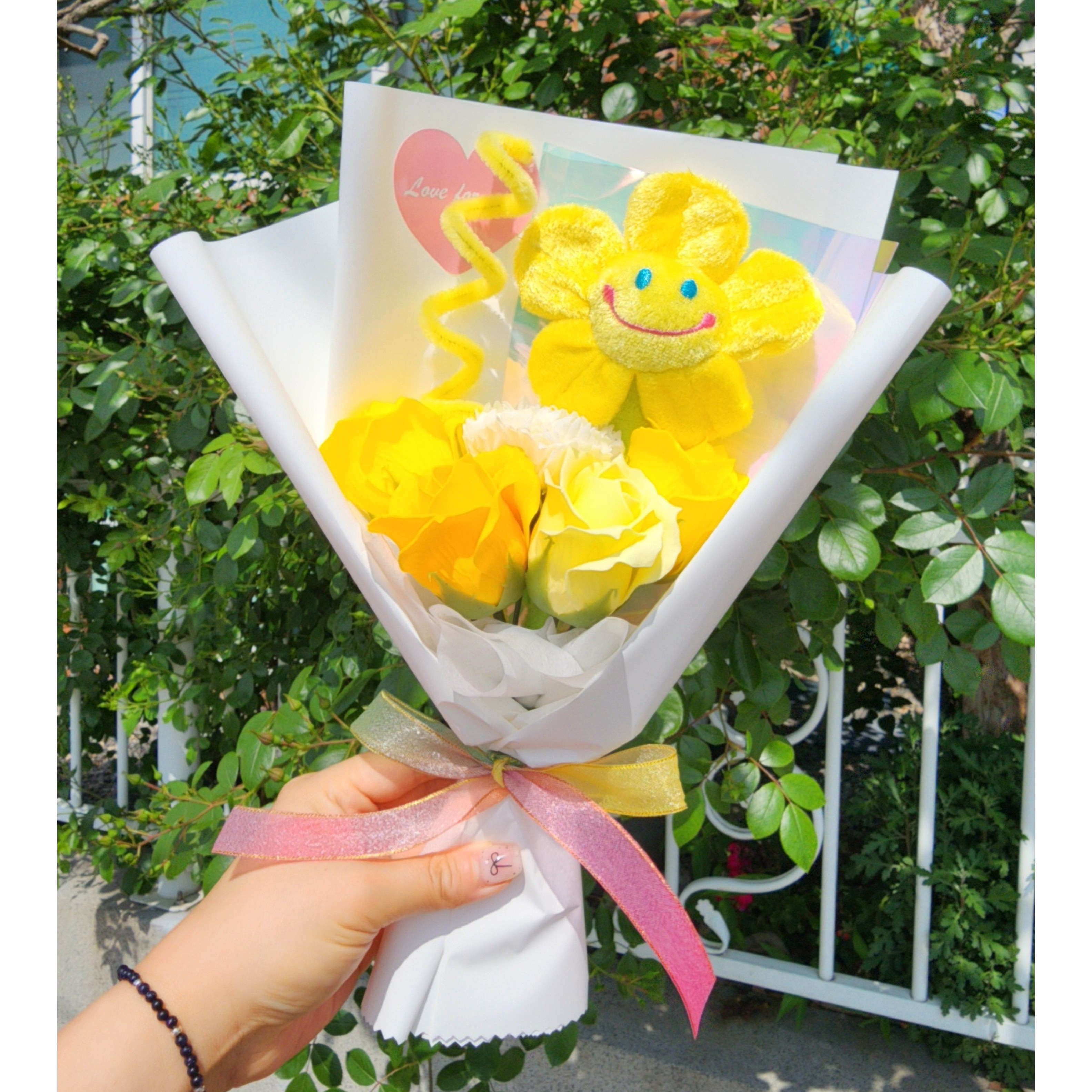 도도베니 스마일인형 모루 꽃다발 13,900원