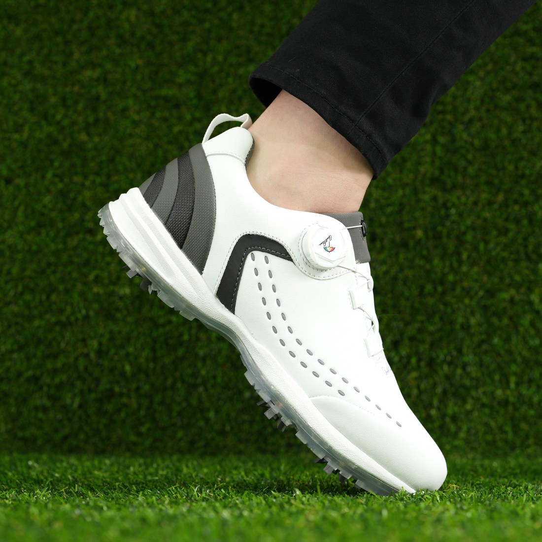 아놀드파마 스파이크 다이얼 골프화 남자 발편한 필드 라운딩 골프 슈즈 운동화 필드용 연습용 신발 사계절 가벼운 파크골프화 105,500원