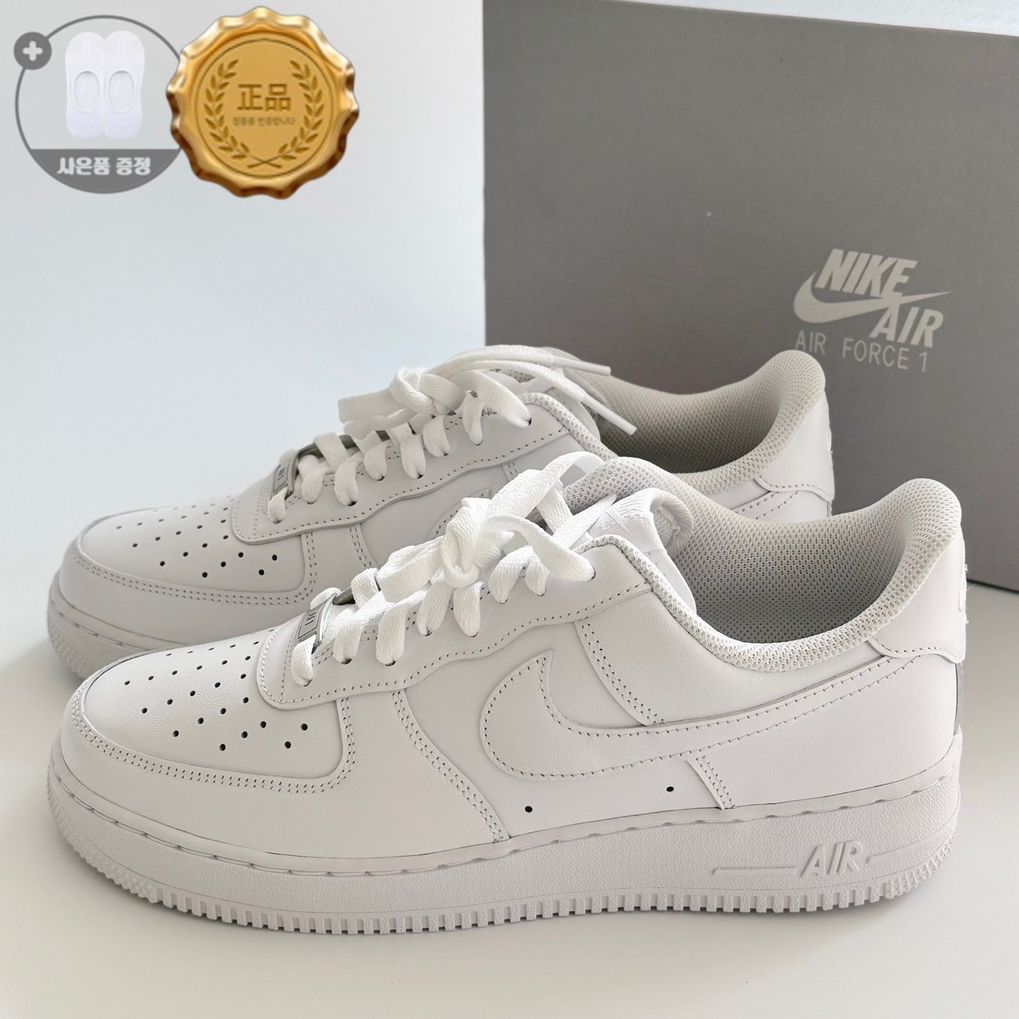 [국내정품] 나이키 에어포스1 '07 로우화이트 남성 + 삼케이원 고급덧신 증정 159,900원