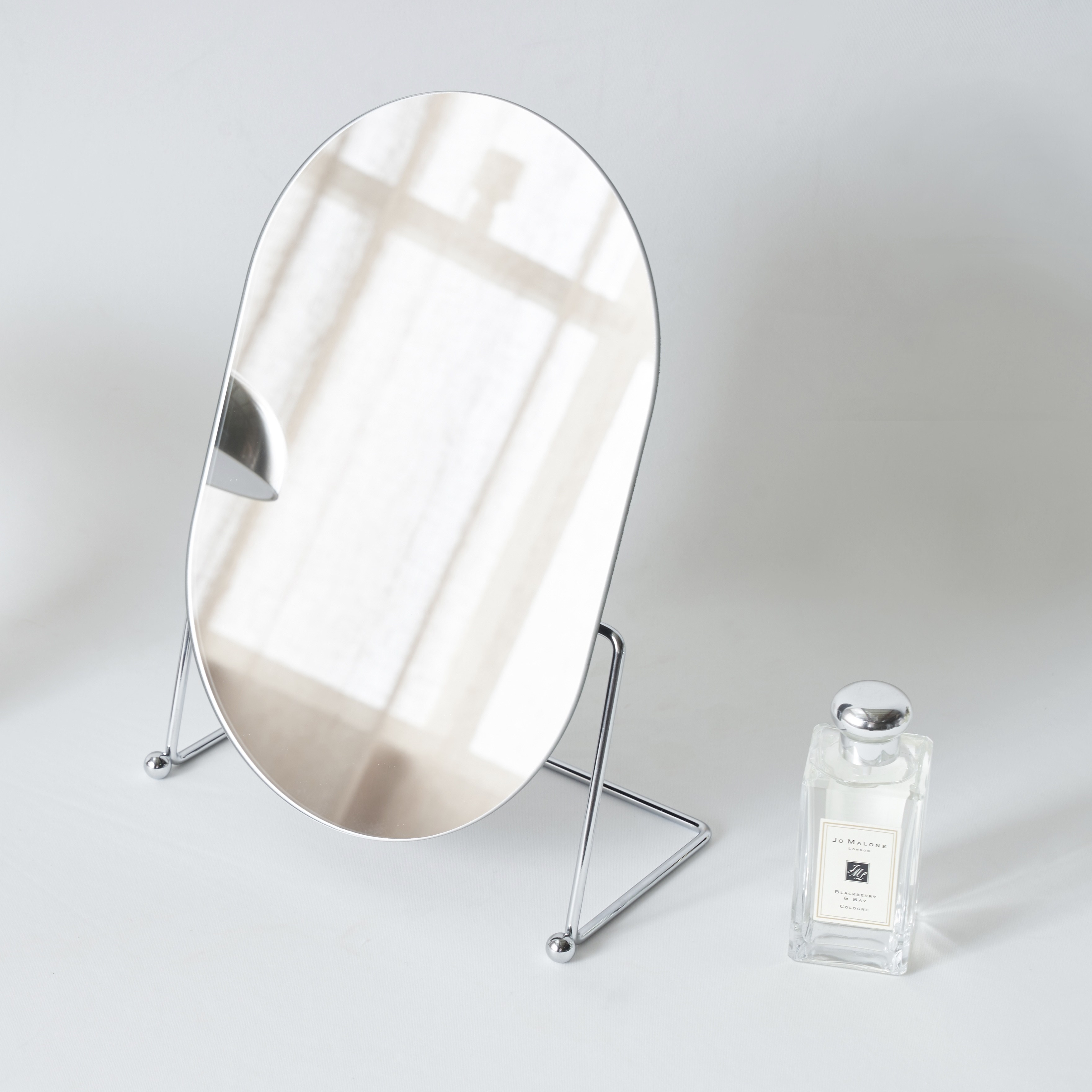 탁상거울 각도조절 메탈 화장 스탠드 거울 S, 실버 Small 15,900원