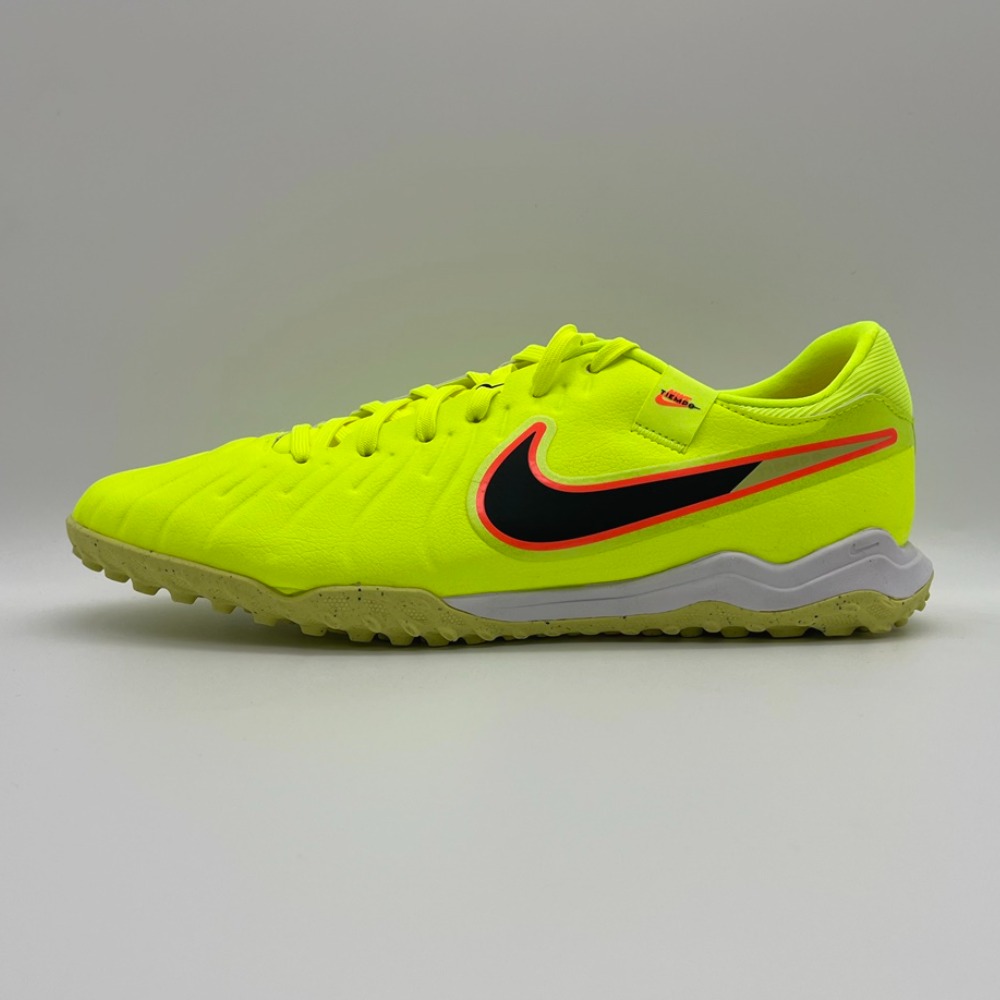 나이키 남성 축구화 레전드10 아카데미 티엠포 가벼운 착화감좋은 인조잔디용 풋살화 슈즈파우치증정 86,000원