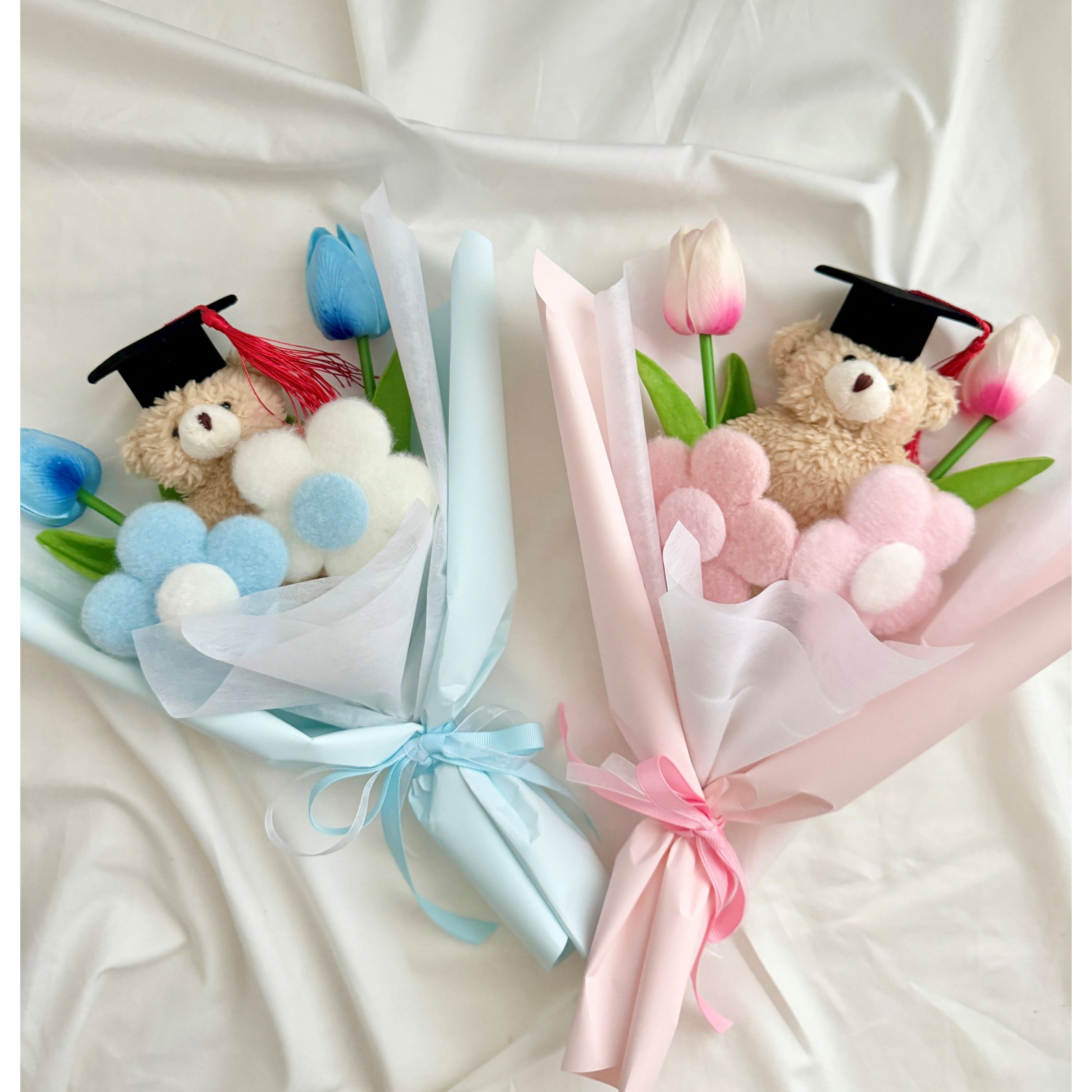 졸업식꽃다발 곰돌이학사모 인형 꽃다발 어린이집 유치원 졸업 졸업식 졸전 미니꽃다발 12,900원