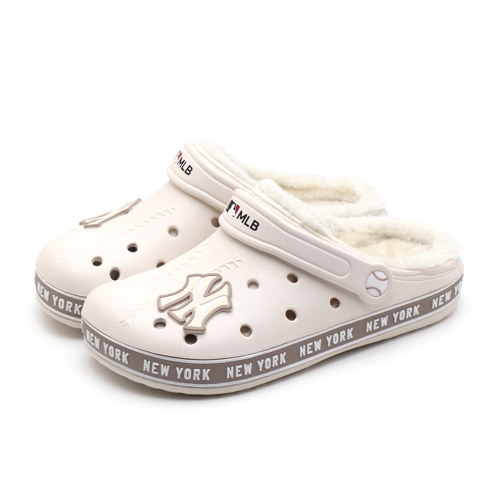 MLB 캠핑 뉴욕양키스 볼드 성인 방한슬리퍼 39,900원