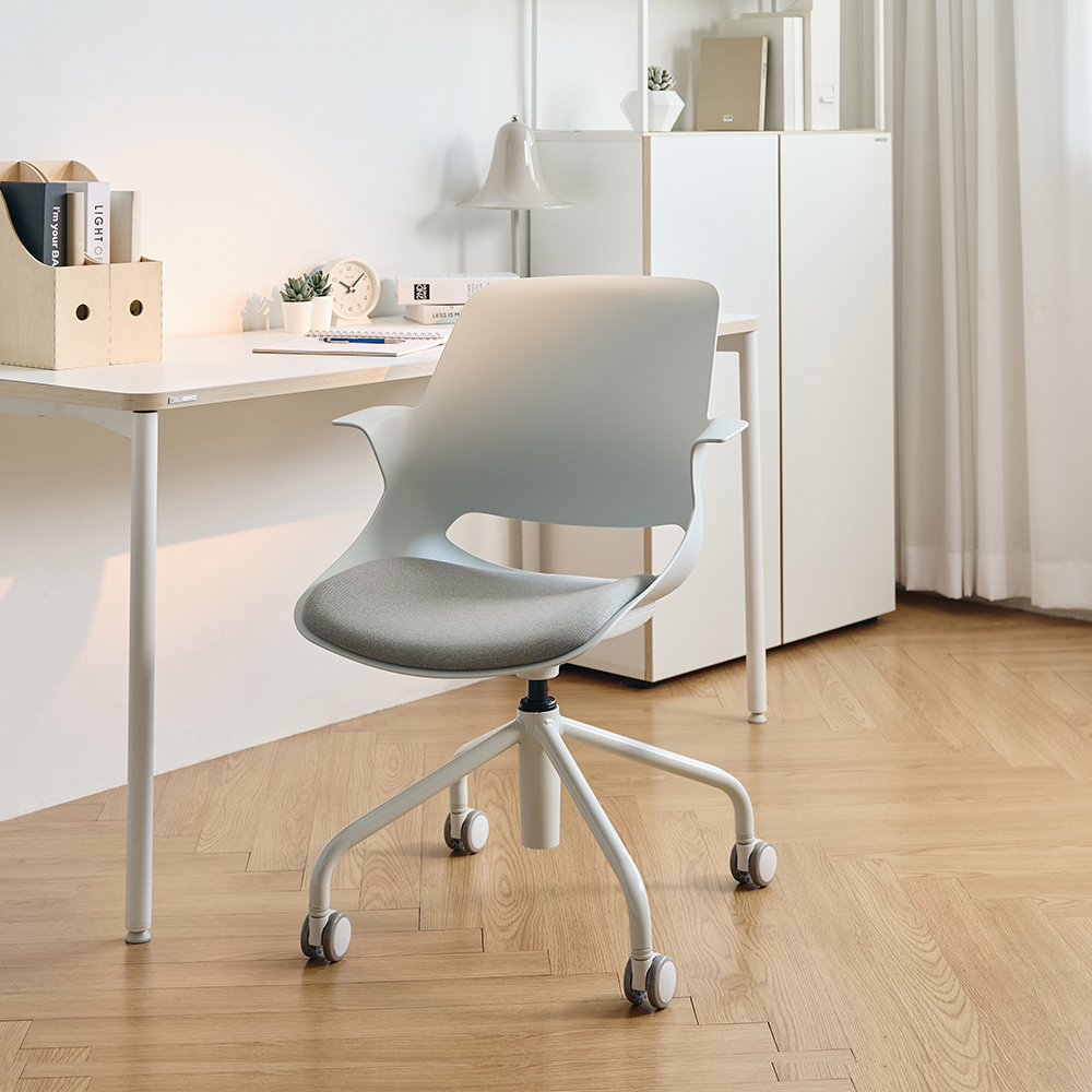 듀오백 QA 인테리어 높이조절형 의자 179,000원