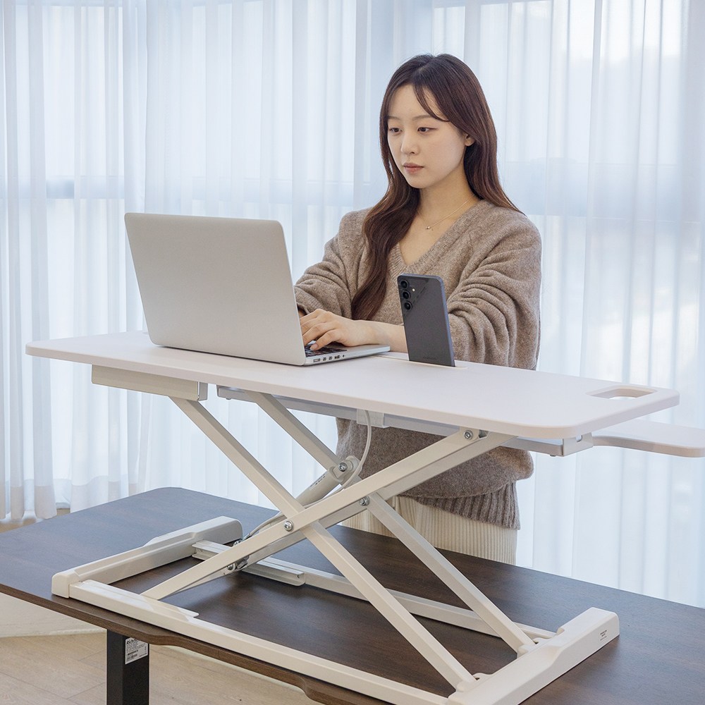 롱코 스탠딩 모션데스크 높이조절 책상 스탠워크 거치형 950, 화이트 99,000원