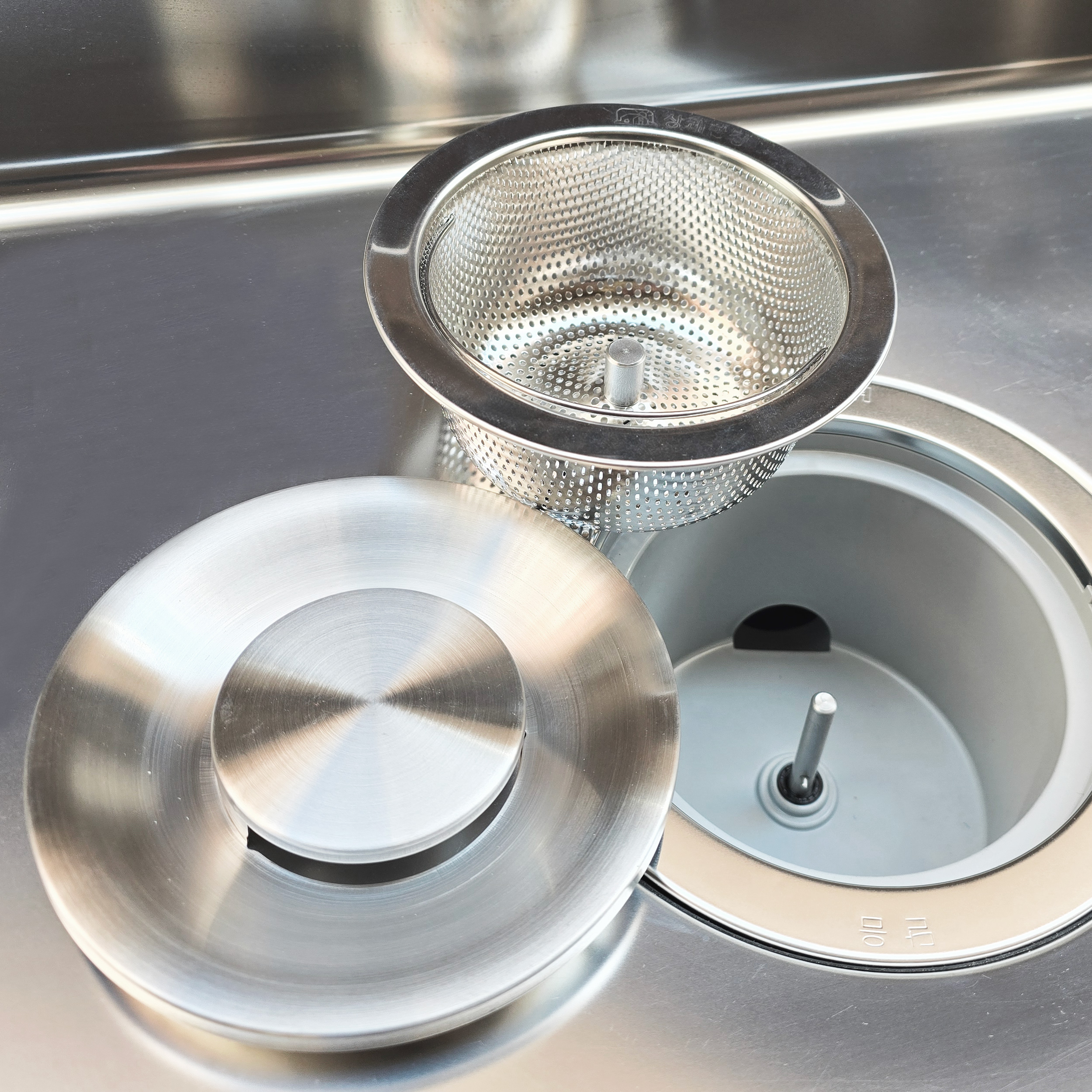 상쾌한집 싱크대 탈수기 배수구 거름망 + 올스텐 커버 세트 17,400원