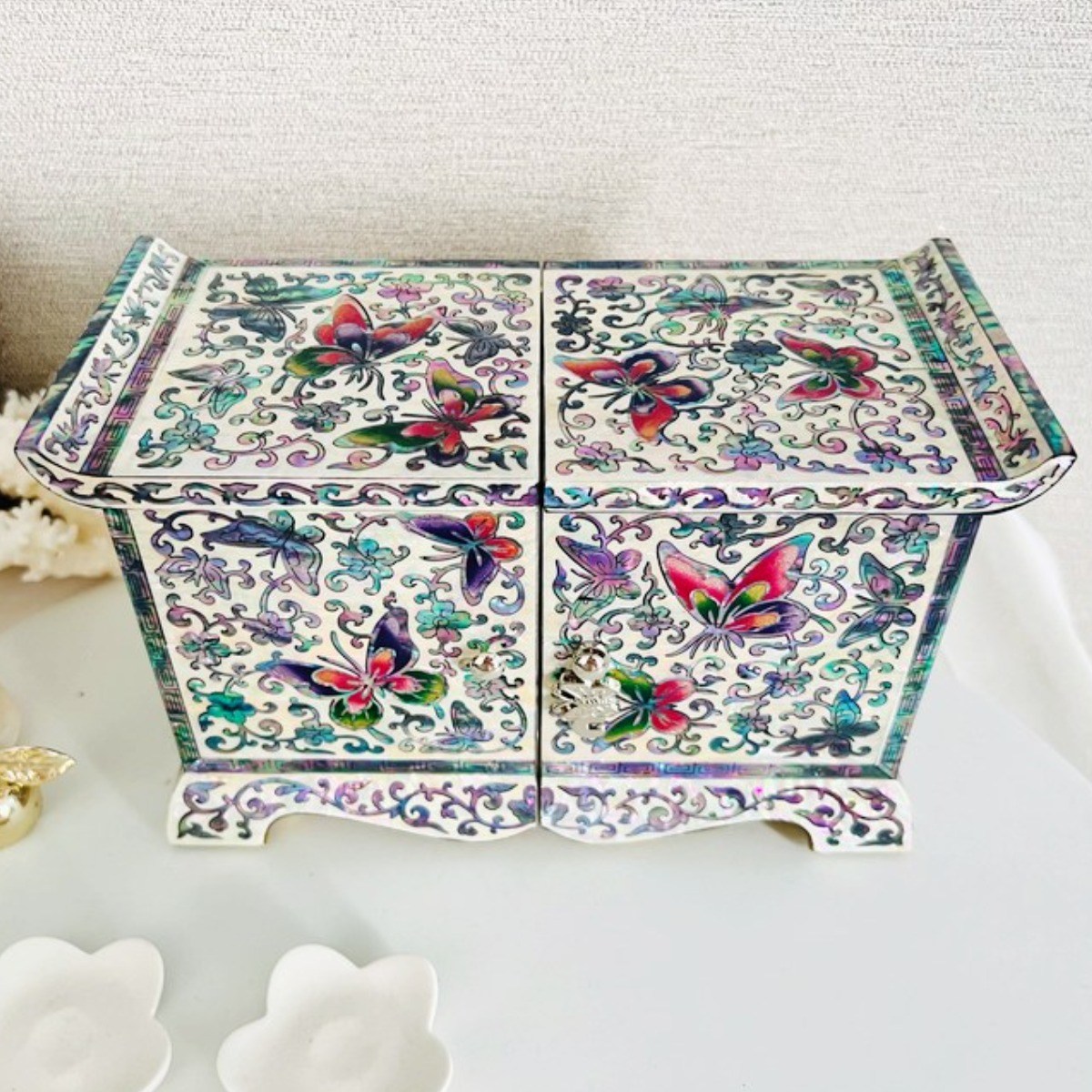 화이트 고궁 자개보석함 예물함 비밀 서랍 나전칠기 친정엄마선물 애플워치스트램 보관함, 1개 245,000원