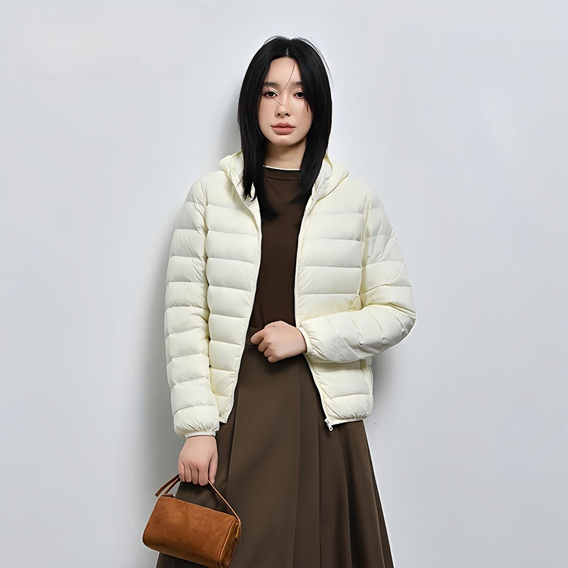 여성 오리털 경량 후드 패딩 가을 겨울 캐주얼 보온 숏 코트 패션 데일리 슬림핏 패딩 아우터 YMY 26,190원