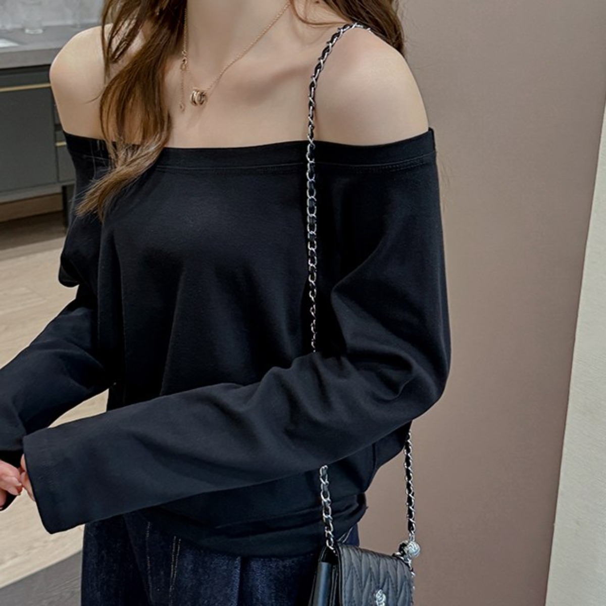 핑크셀럽 오프숄더 모달 티셔츠 19,800원