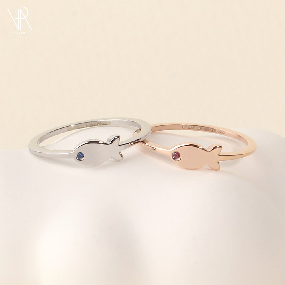 VARAM 스왈 탄생석 행운 물고기 반지 써지컬 316L 스틸 12,900원