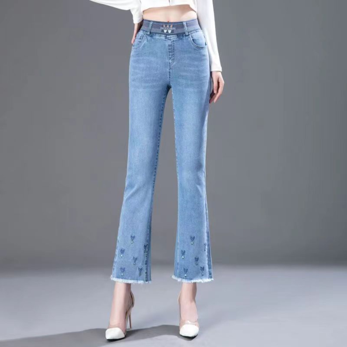 (다리 길어보이는) 여성 예쁜 컷팅 부츠컷 자수 스판 슬림핏 청바지 봄 여름 신성 허리 밴딩 9부 워싱 연 와이드 통바지 플라워 빅사이즈 사방스판 하이웨이스트 데일리 데님팬츠 11,800원