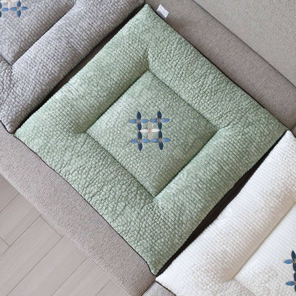 [데코벨] 인견 줄누비 자수 여름 방석 17,900원