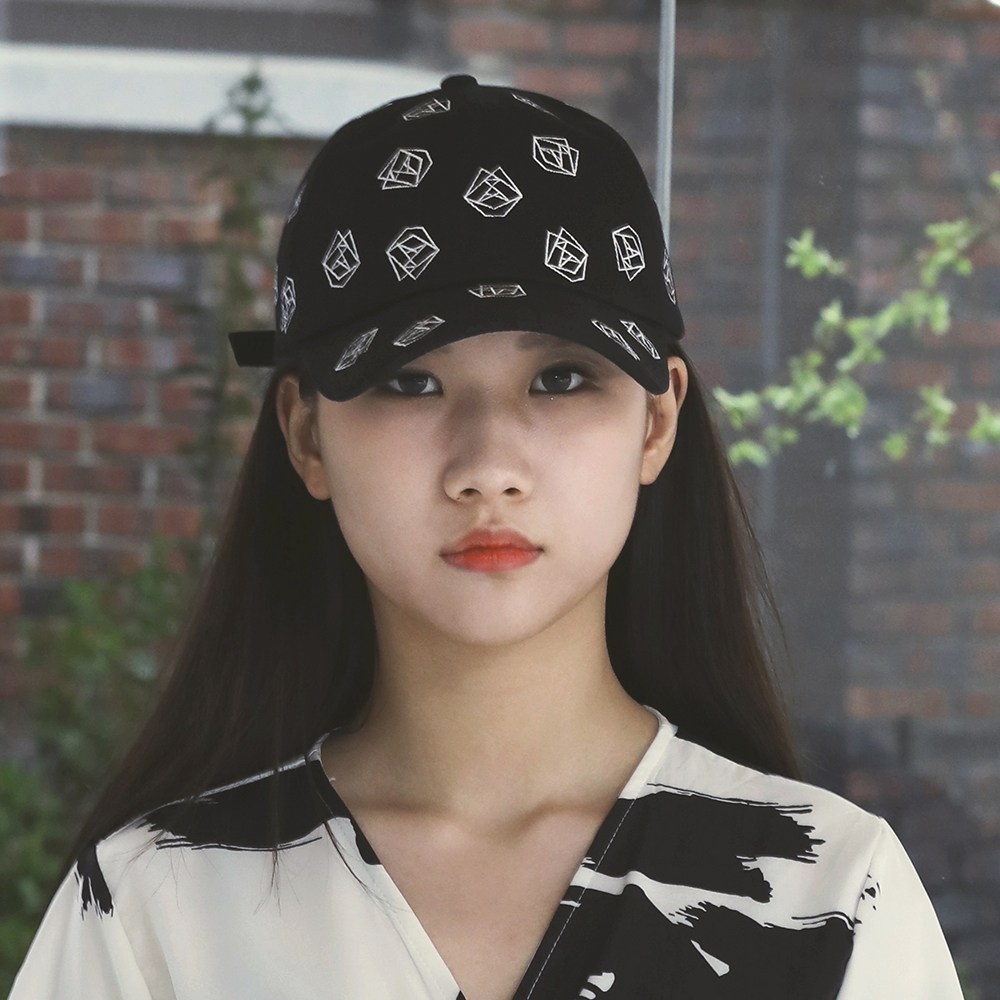 타임슬립 볼캡 멀티플 로고 남여공용 커플 모자 59,000원