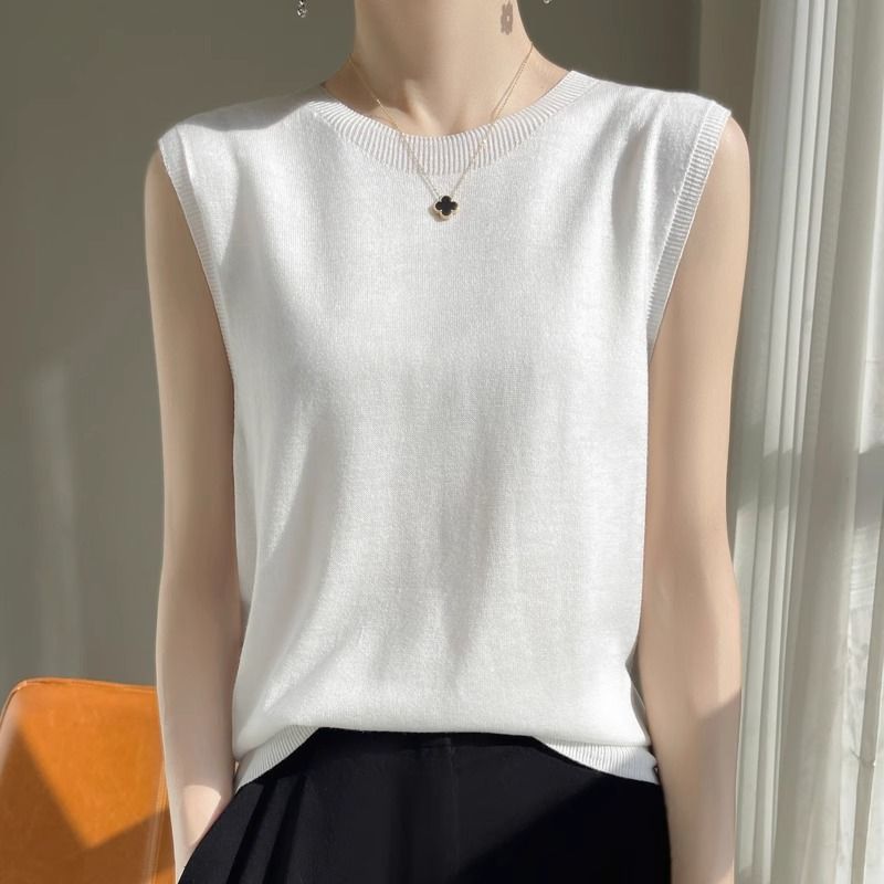 ROYALBELLE 여성 라운드넥 단색 민소매 이너 나시 슬림핏 정장 통근 소프트 나시 J062704 15,300원