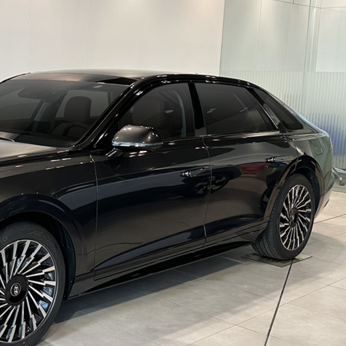 뭉구카 AC 그랜저 GN7 깨지지 않는 블랙 바이져 자동차 햇빛가리개 선바이저 차량 빗물받이 썬바이저 크롬죽이기 8pcs 2022~ E-415, 블랙, 현대 그랜저 GN7 54,000원